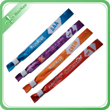 2016 Newest Style Woven Fabric Wristband with Recycling Use Beads